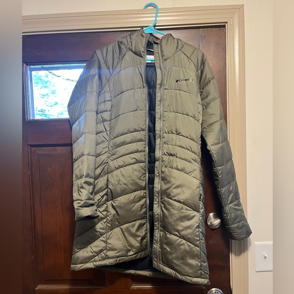 Columbia Jackets & Blazers - Women’s Columbia Long Jacket. Size M.